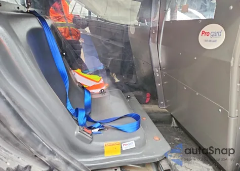 2021 Ford Explorer Police Interceptor z USA, uszkodzony, nr VIN 1FM5K8AB8MGC33325